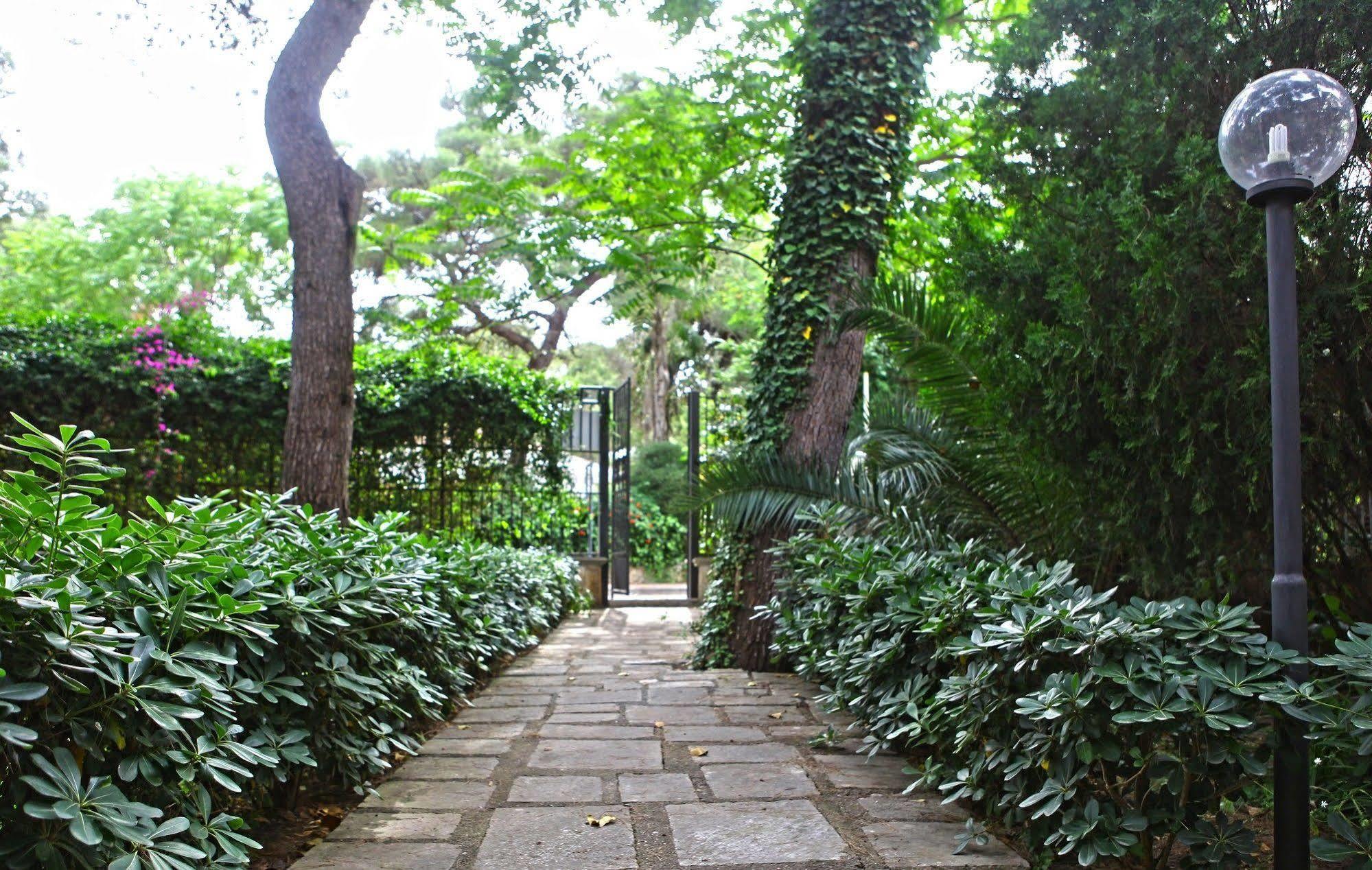B&B Viale Dei Pini Castellaneta Marina Exteriör bild